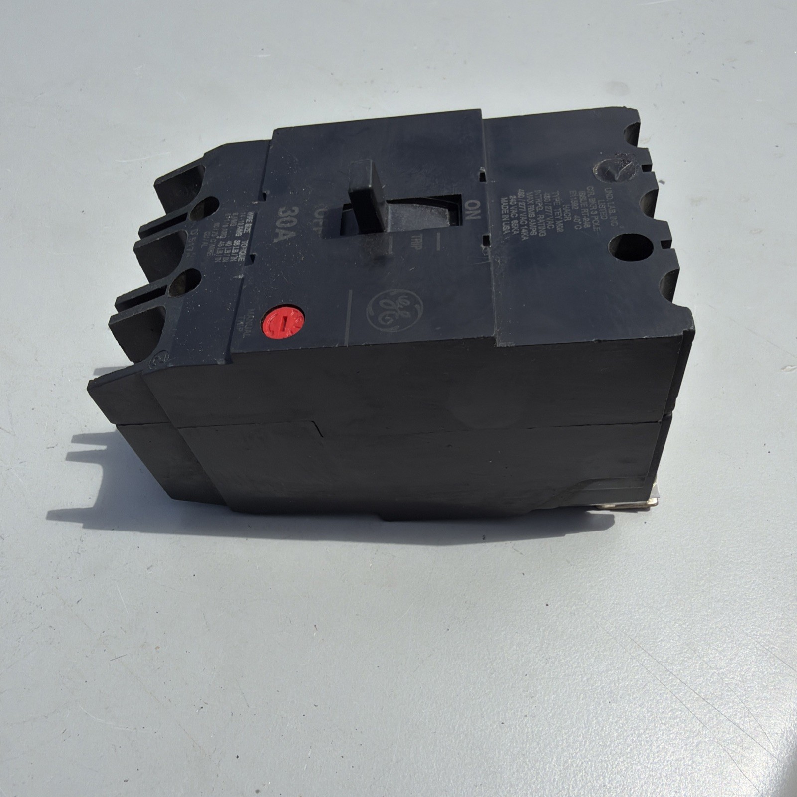 GE TEY330 CIRCUIT BREAKER, 480/277-VOLT, 3-POLE, 30-AMP, BRK / TEY FRAME