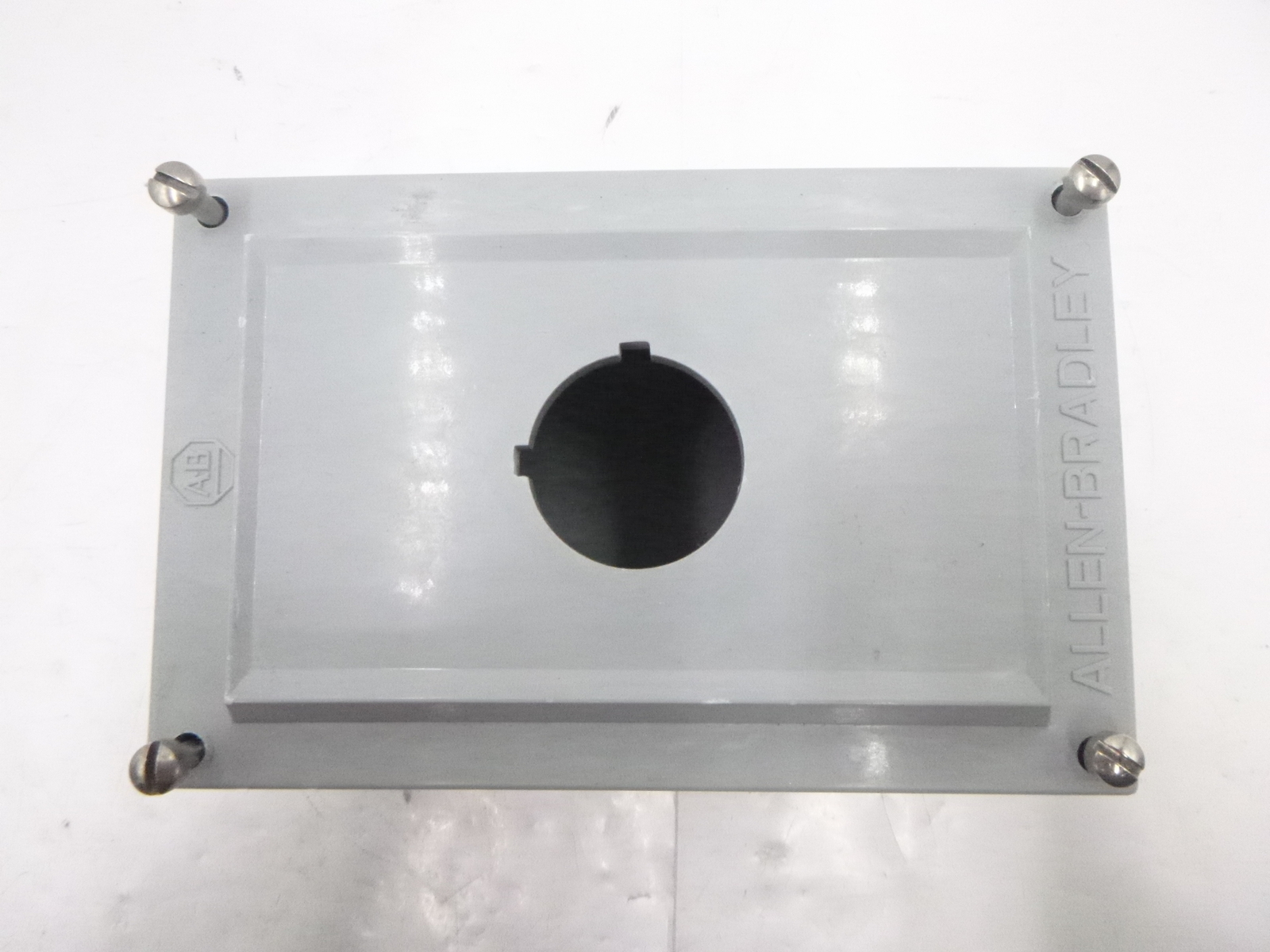 Allen Bradley Push Button Enclosure 800R-1HZ4R For Class I Groups ABCD