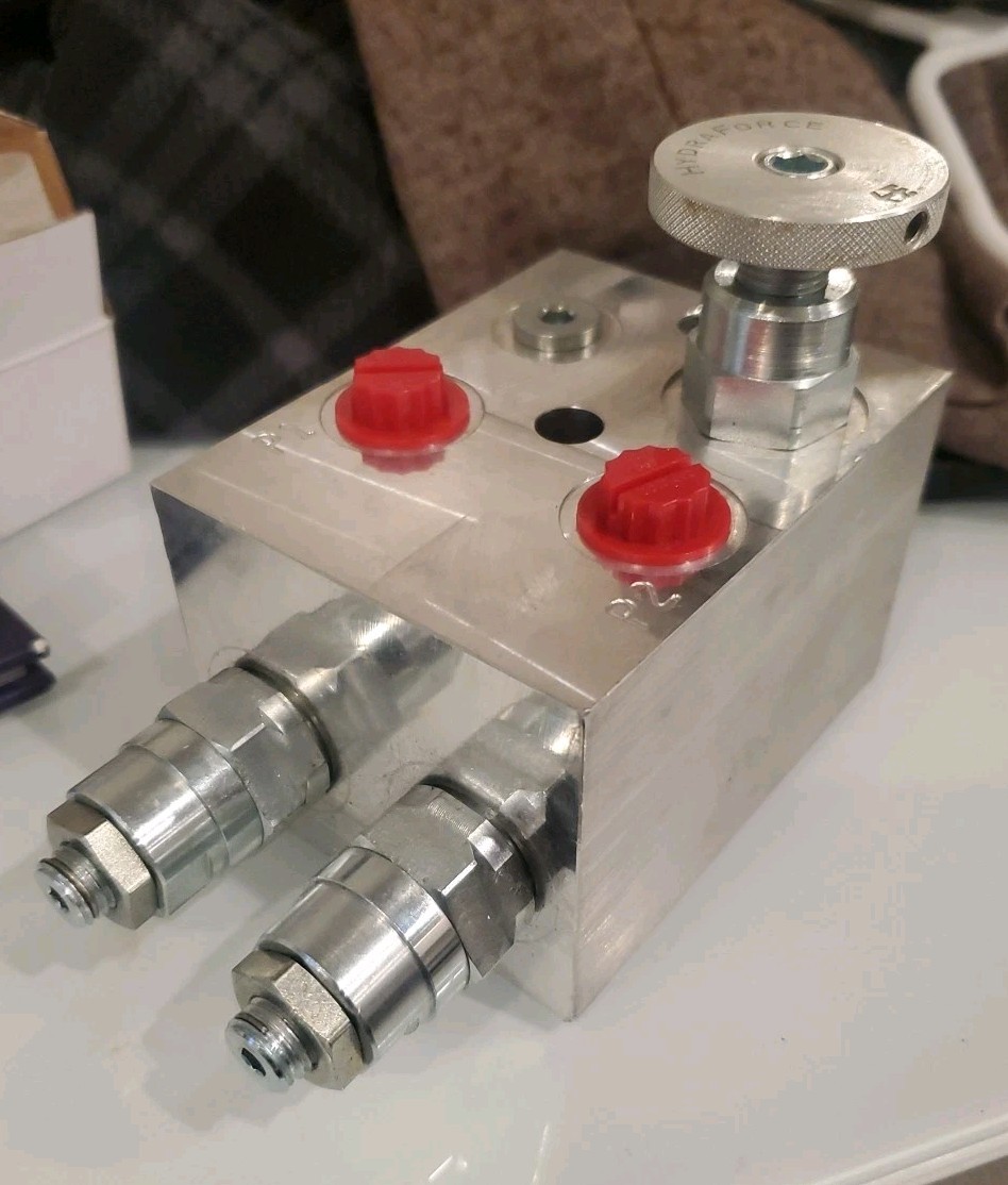 HydraForce NV06-20E Hydraulic Actuated Control Load Lowering Device Valve
