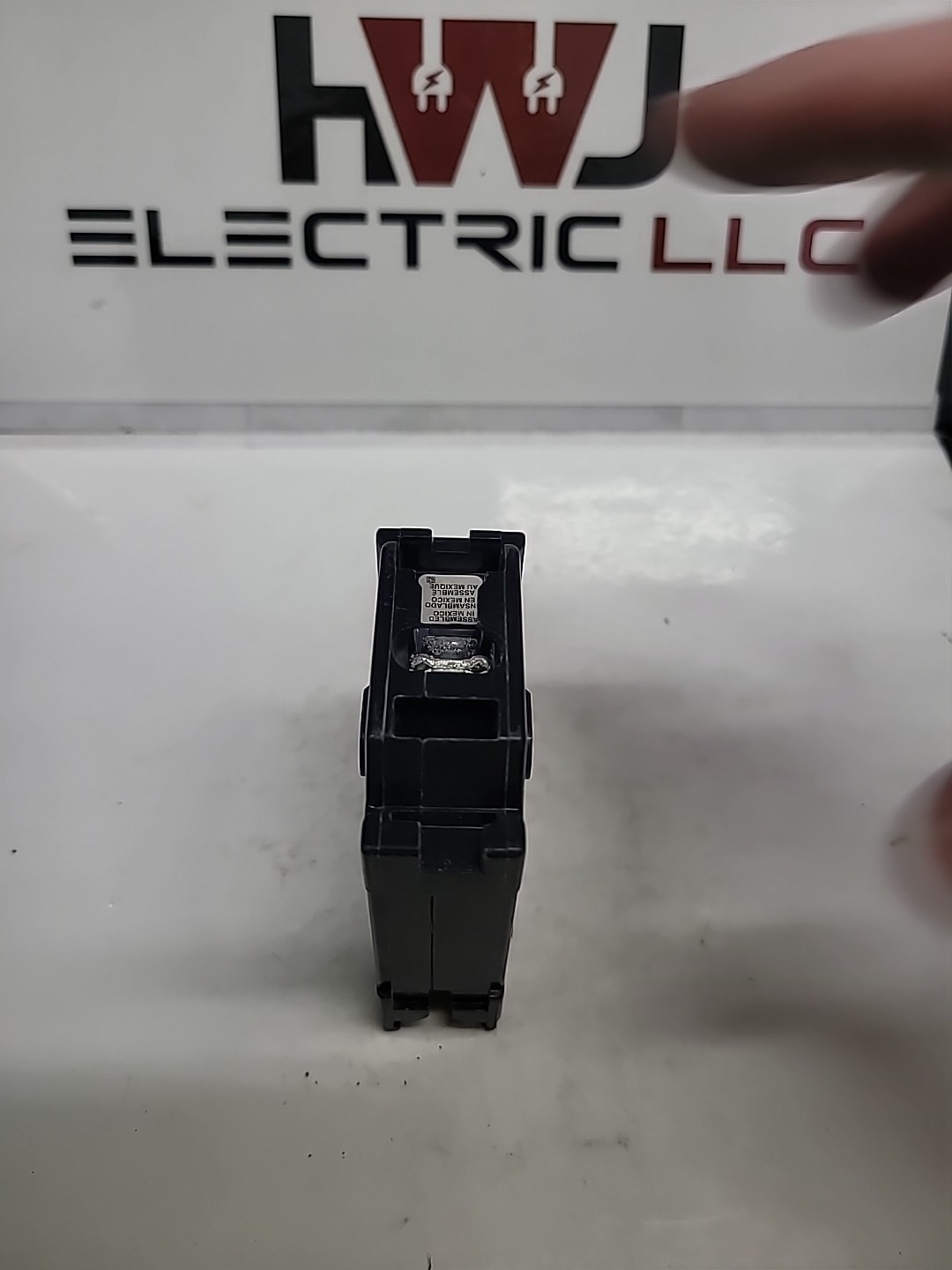 NEW (Lot Of 2) Square D HOMELINE HOM130 30A 1Pole Circuit Breaker