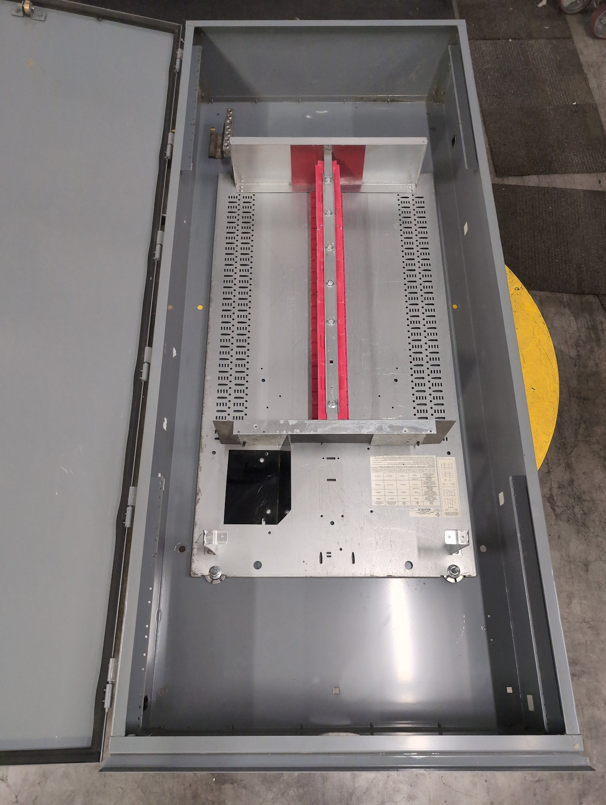 Square D I-LINE E1 225A 480V 3PH 4W MLO 62 Cir NEMA 3 Panelboard