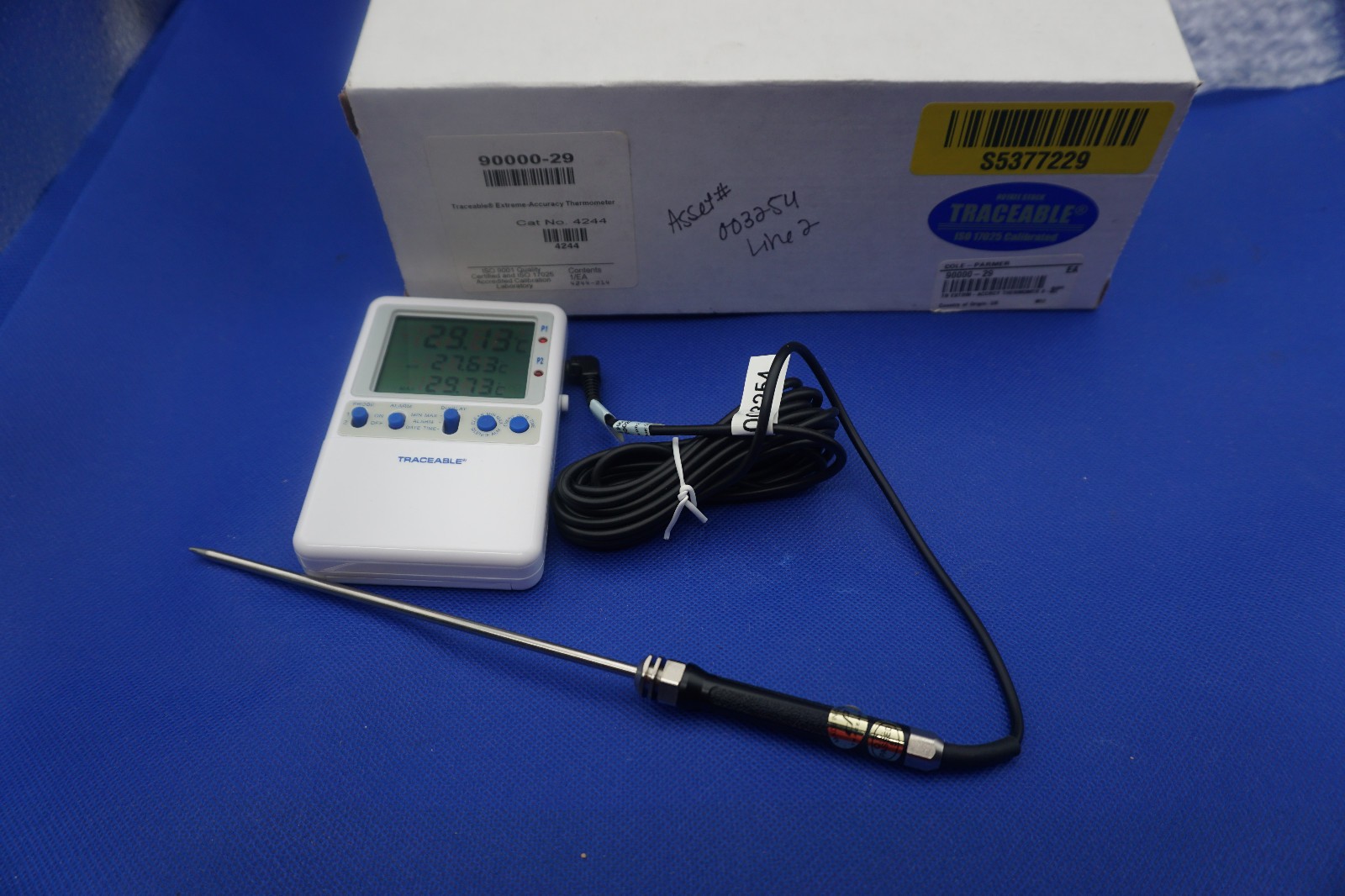 Cole-Parmer -90000-29 – Traceable Extreme Accuracy Thermometer