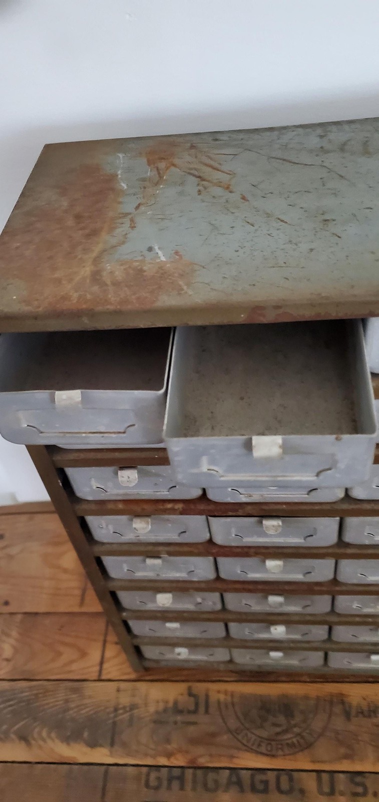 Industrial Vtg Metal Parts Drawer Hardware Bin w 32 Aluminum Drawers c.1950s
