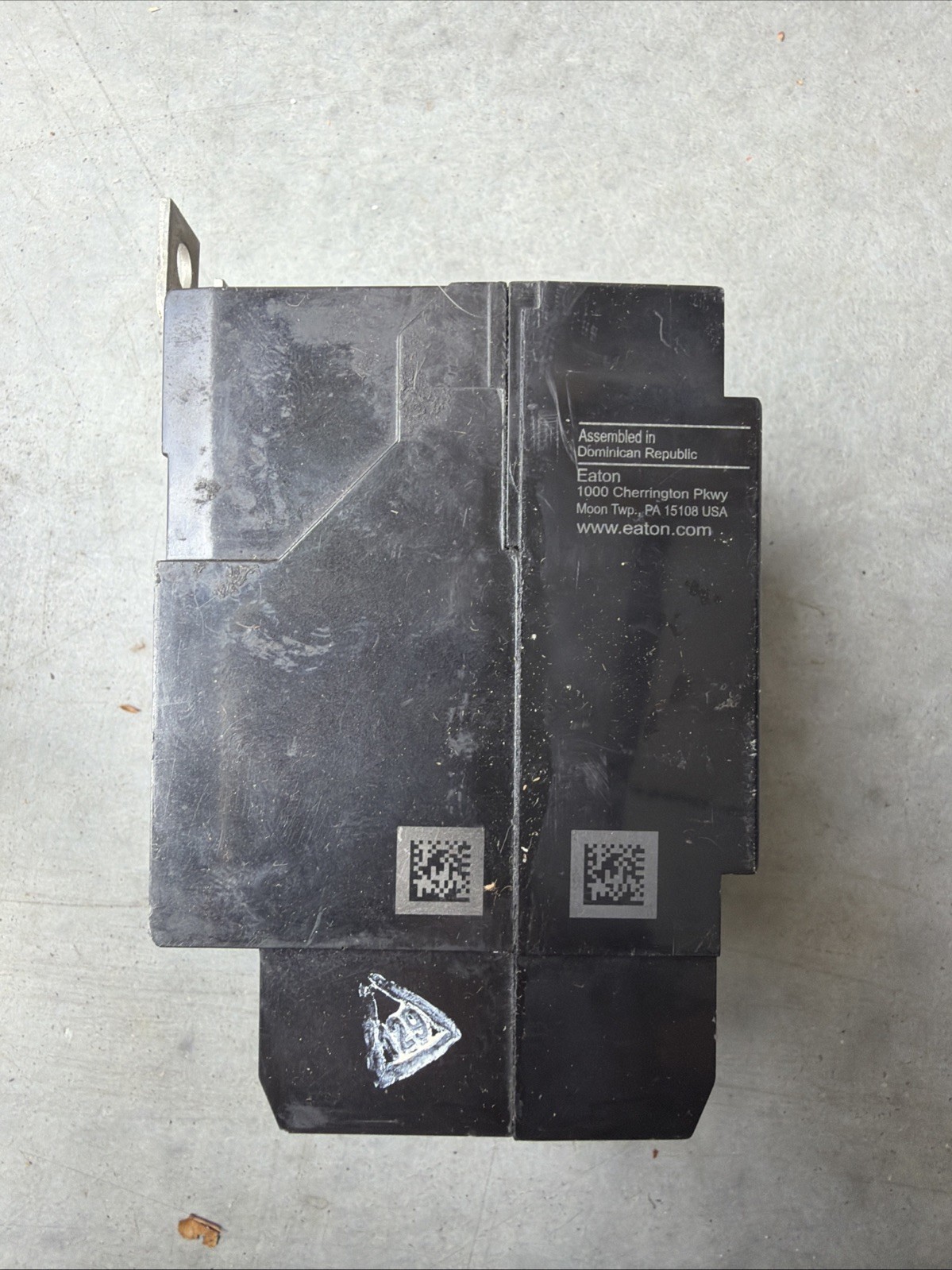 Eaton GHB3035 35A 3 Poles Circuit Breaker – Black