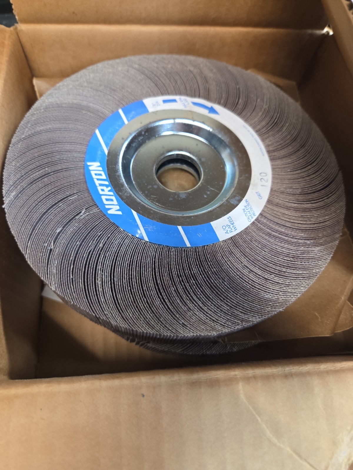 New Norton Metalite Flap Wheels 8x1x1 120-X Grit (Pack of 3)