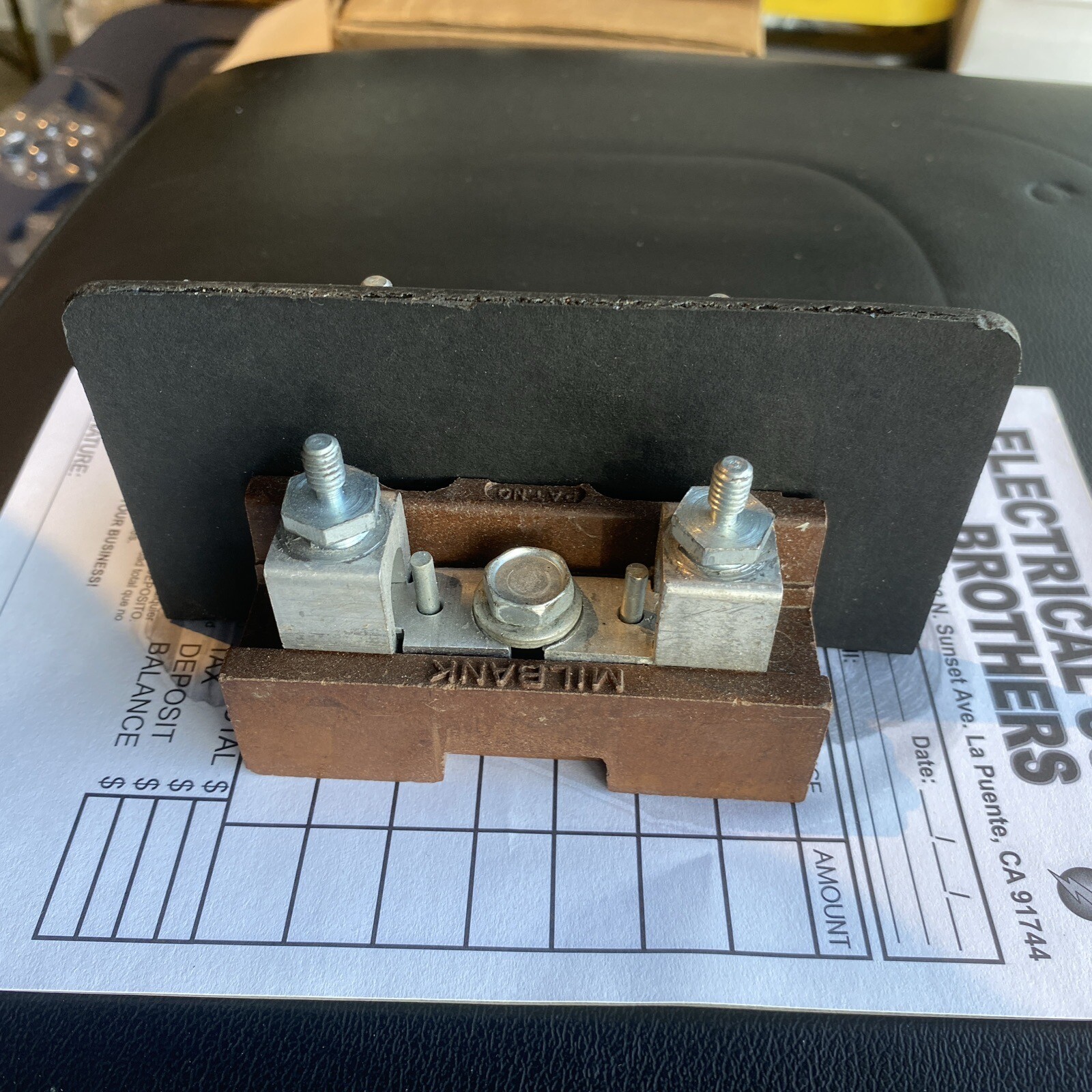 MILBANK TEST BLOCK 100 AMP ONLY ONE PS.