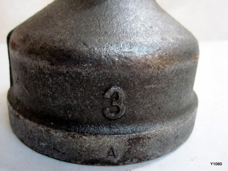 BIS Cast malleable iron pipe fitting 3 1 npt