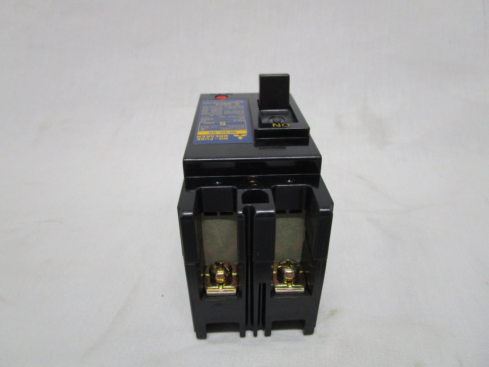 NEW MITSUBISHI NF30-SS-2P-5A NO-FUSE CIRCUIT BREAKER