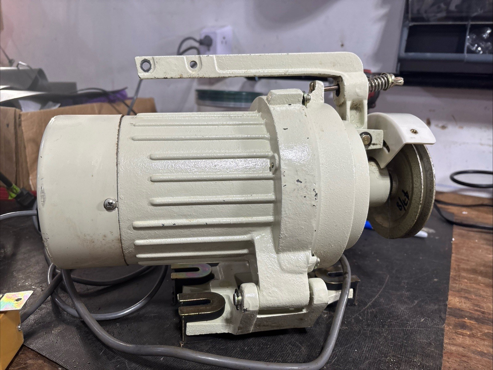 NS-412 singer Sewing clutch motor with switch 60 Amps 1/2 Hp Smooth & Quite