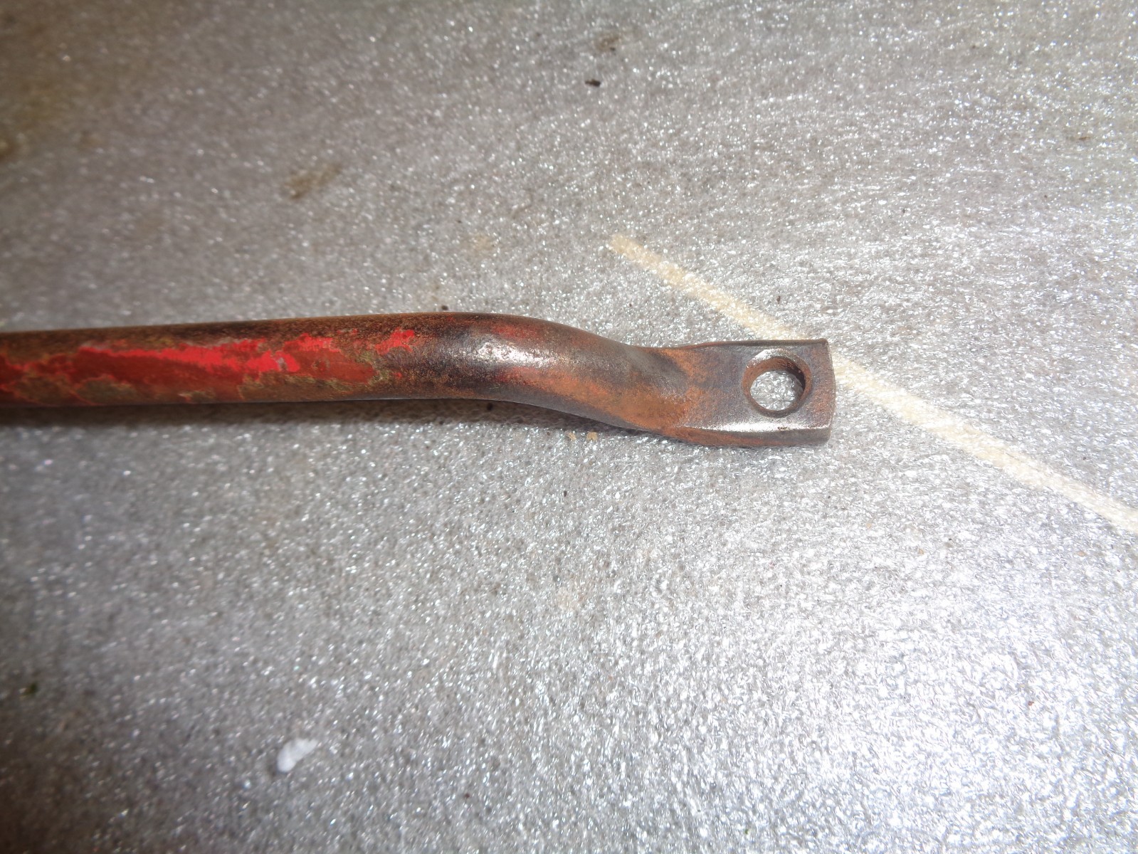 FARMALL 100. L.H.TOUCH CONTROL ROD.