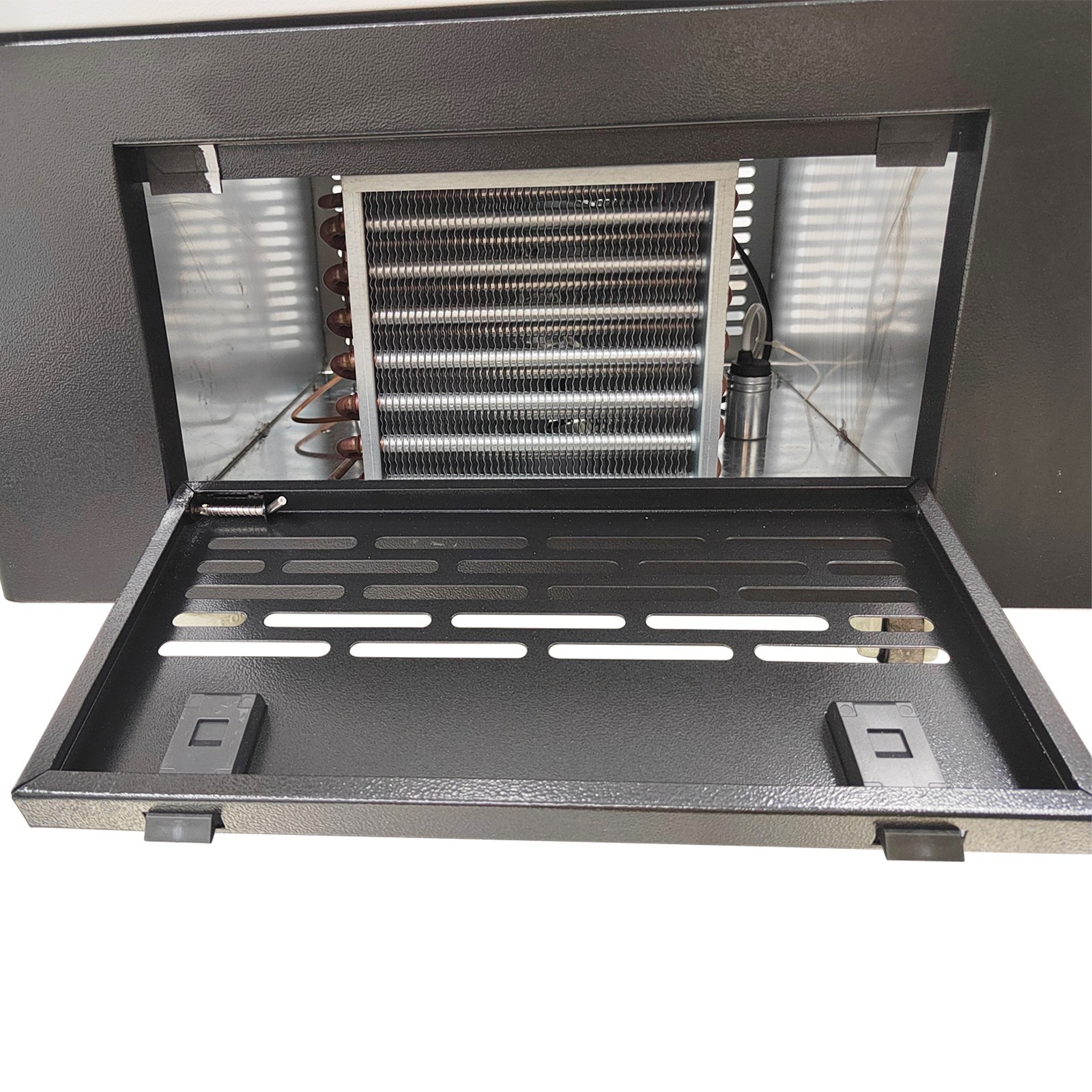 110V/60HZ 150W Ultra Low Temperature Storage Box 7.92gal(30L) Effective Volume