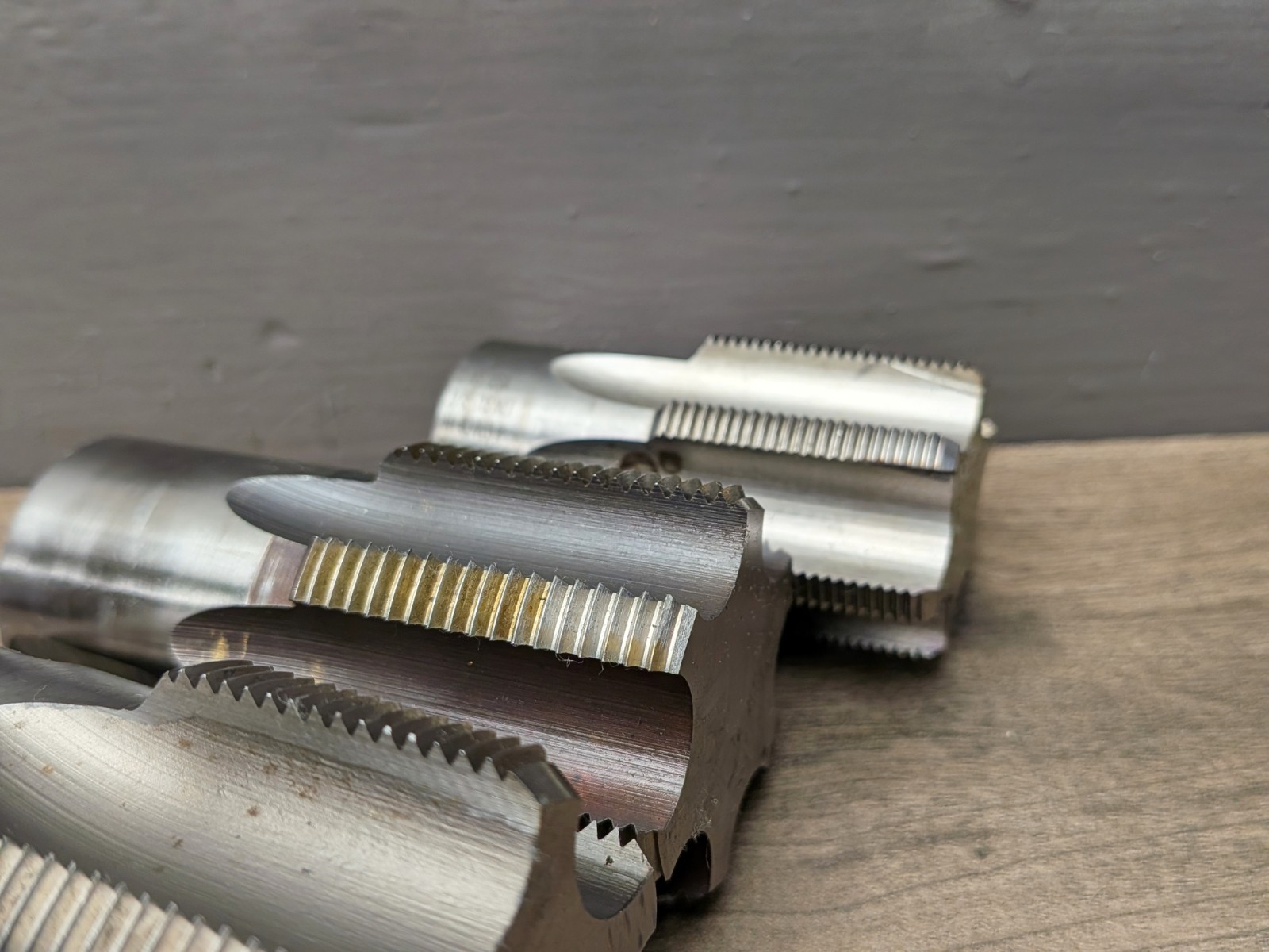 LOT OF USA LRG TAPS, GTD 1-3/8″, GTD 2″ -12, REGAL 1-5/8″, REGAL 1-5/16, 12PC
