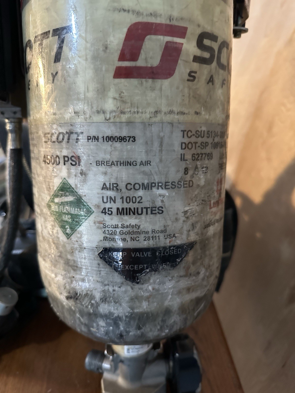Scott Safety 4500 PSI 45 Min SCBA Air Supply Cylinder Harness 10009673