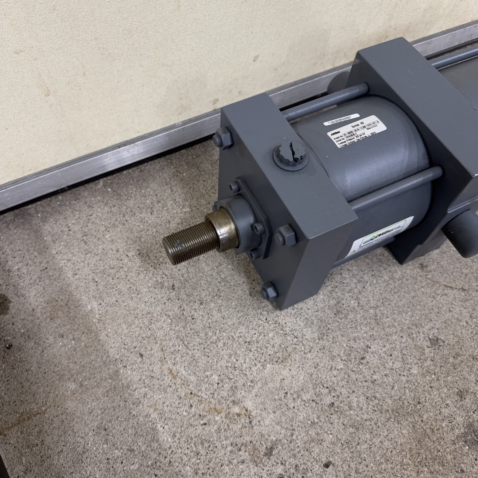 Miller AV-89B2B-06.00-12.000-0175-N11-0 Series AV Pneumatic Air Cylinder 250 PSI