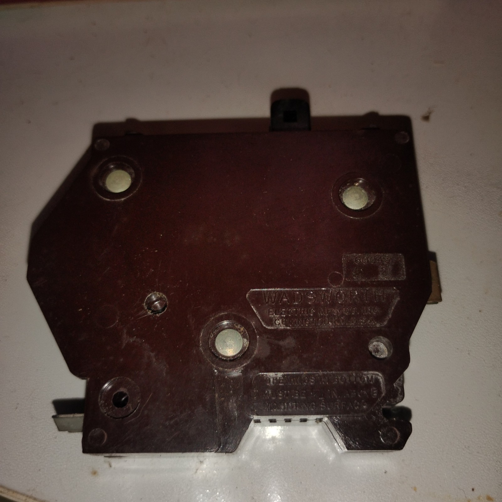 Wadsworth 20 Amp Single-Pole Circuit Breaker – Metal Feet – Type B -Tandem – NOS