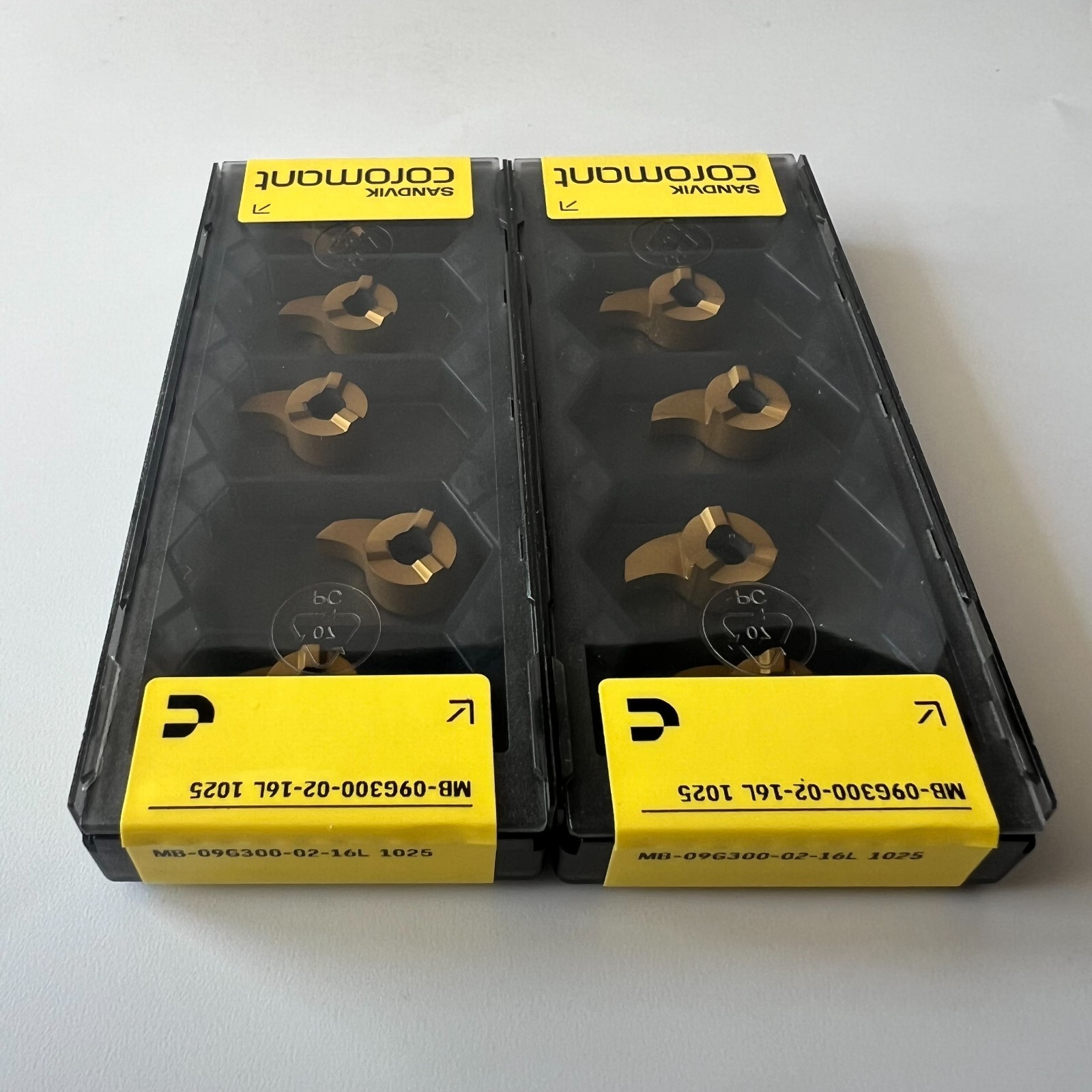 MB-09G300-02-16L 1025/ Sandvik /10 PCS