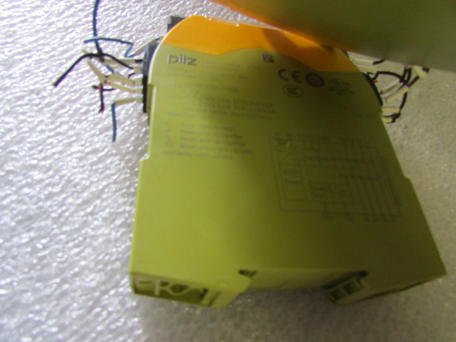 Pilz Safety Switchgear 751104 Pnoz s4 and 751107 S7 24 VDC