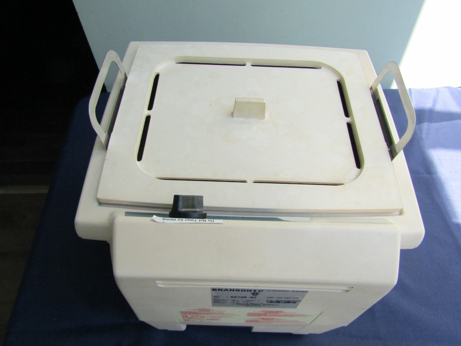 Branson Ultrasonics 5510 Ultrasonic Cleaner working but read