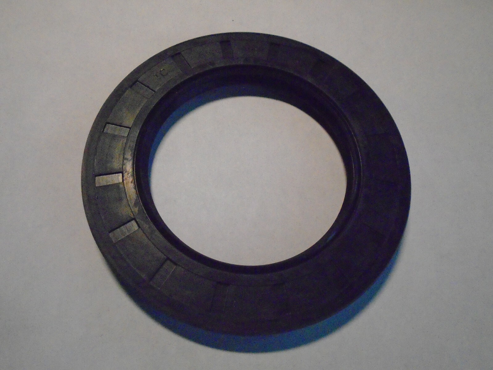 NEW TC 65X100X10 DOUBLE LIPS METRIC OIL / DUST SEAL 65mm X 100mm X 10mm