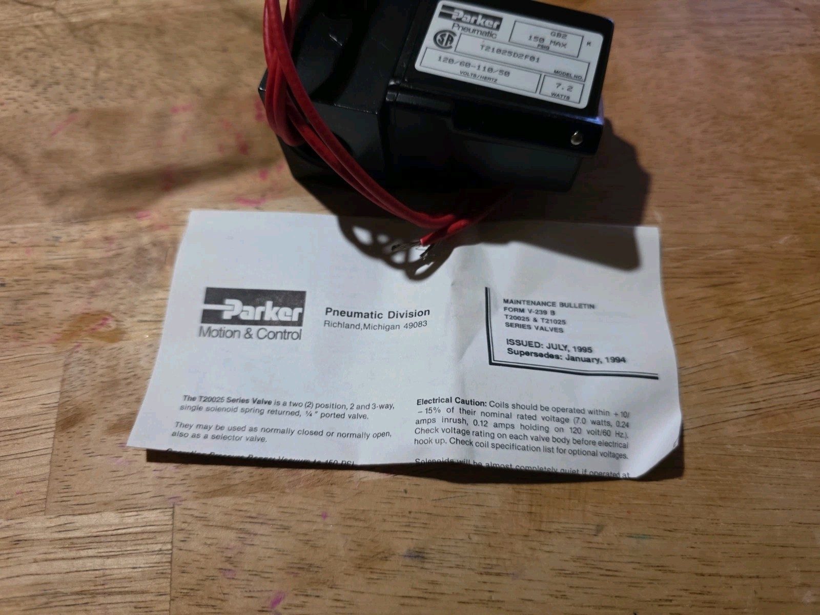 PARKER PNEUMATIC T21025D2F01 SOLENOID VALVE 150PSIG 110/120V 7.2W New Open Box
