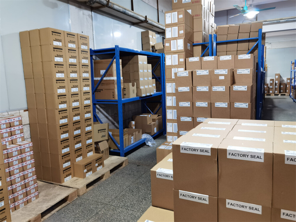 2711R-T4T Allen-Bradley 2711R-T4T PanelView 800 4-inch HMI Terminal