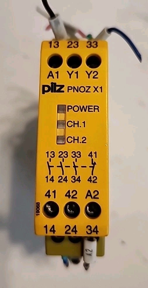 Pilz PNOZ X1 24VAC/DC 3n/o 1n/c Safety Relay Pilz 774300 – Free Shipping