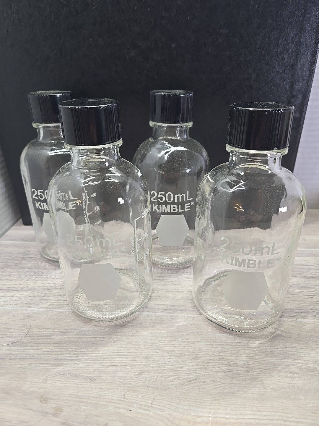 Kimble Graduated Glass Media Bottle, 250ml Set Of 4 With Lid Free Shipping