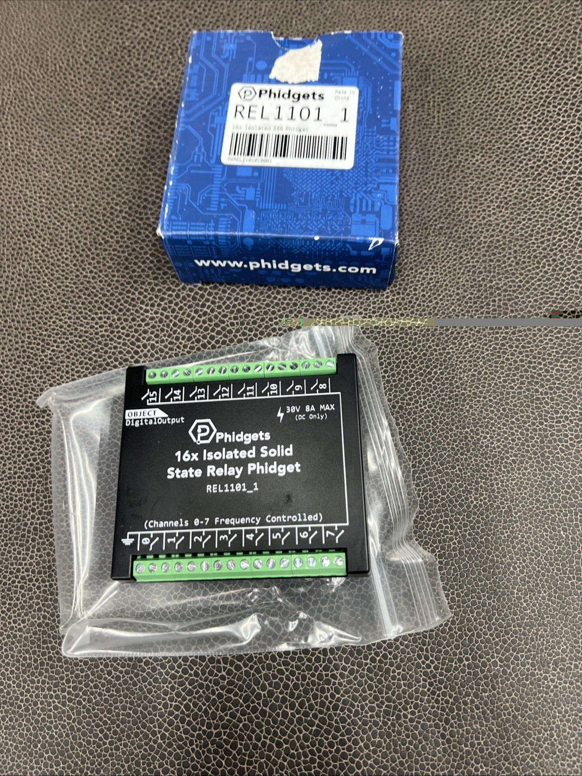 Phidgets REL1101_1 16x Isolated Solid State Relay Phidget REL1101 SSR Output 16X