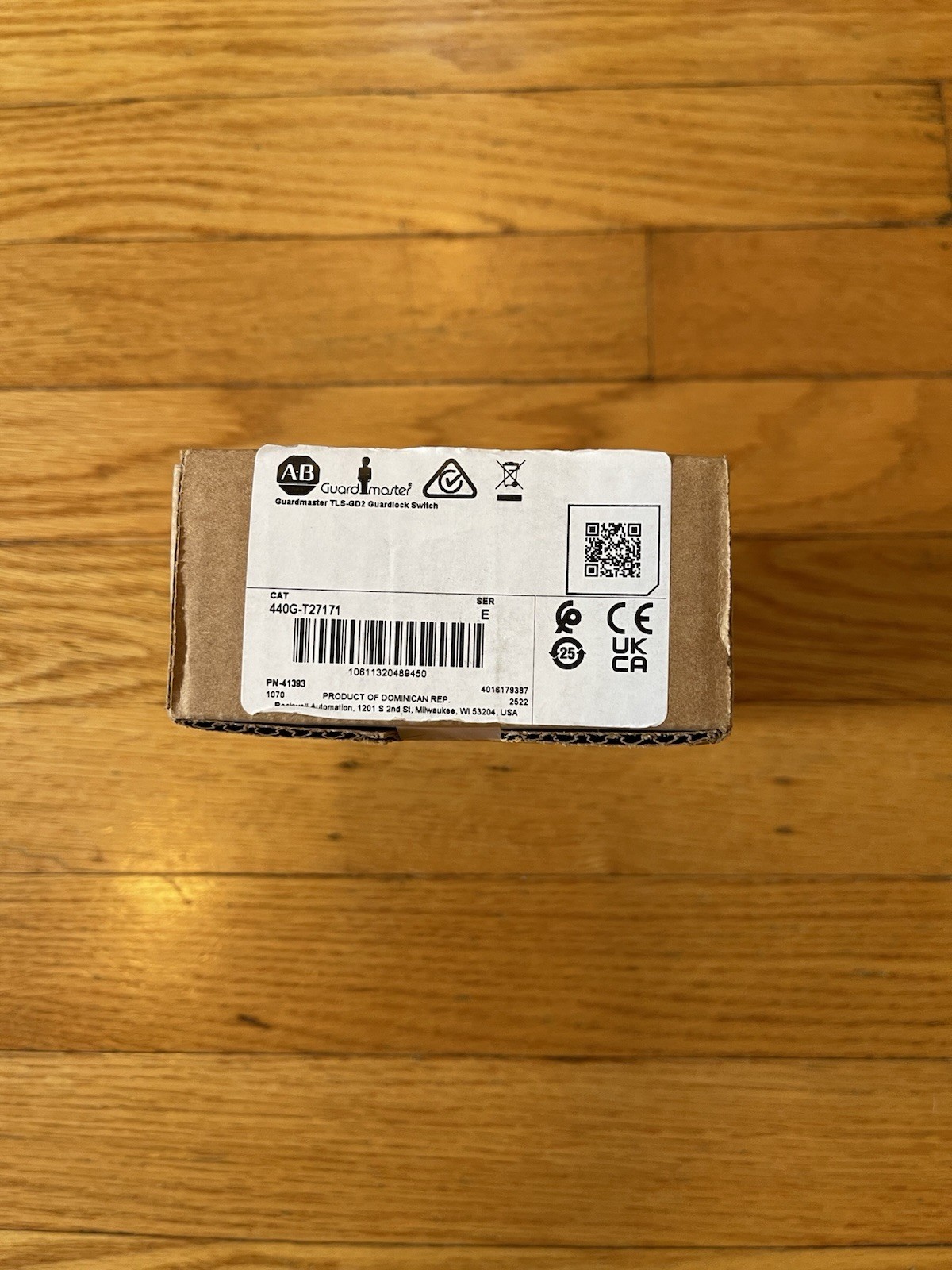 NEW TLS1-GD2 Allen Bradley Guard Locking Switch 440G-T27171 /E 1/2 NPT Adapter