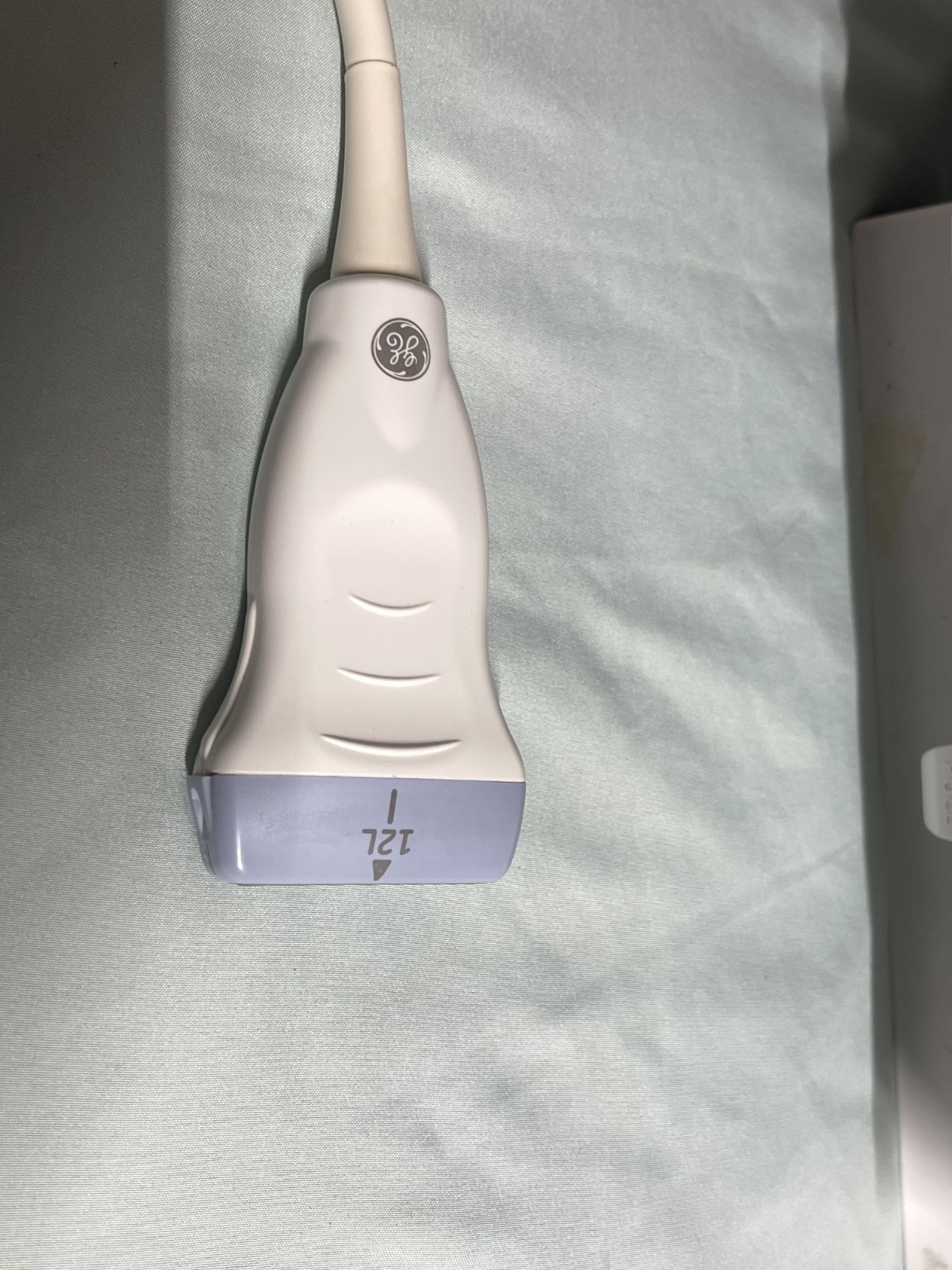 GE VENUE 40 Vascular Portable Ultrasound W/ 12L-SC Probe and docking station