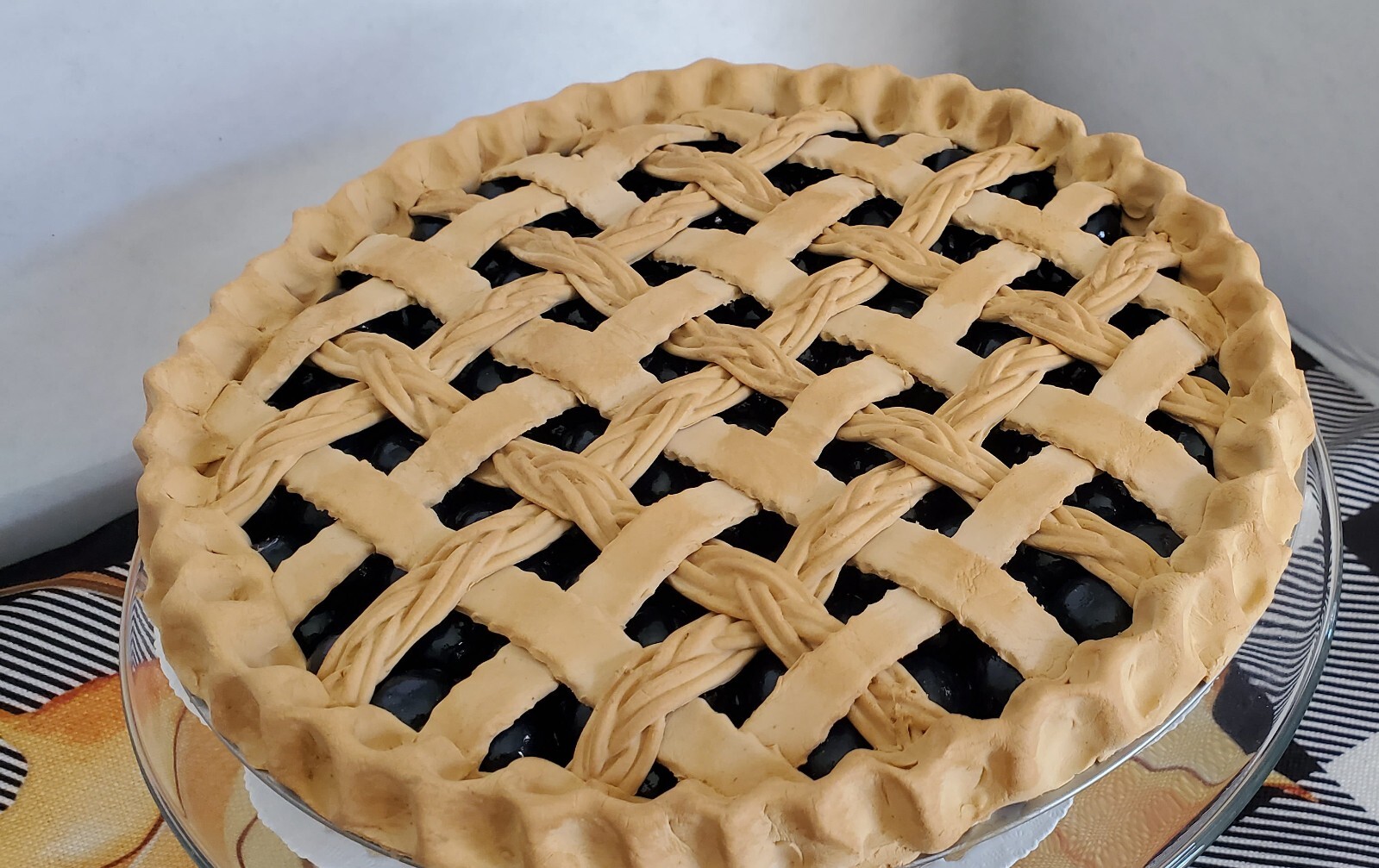 9 ½ Faux Fruit Pies Apple,Peach, Blueberry, Cherry & Banana Lattice Top Pies