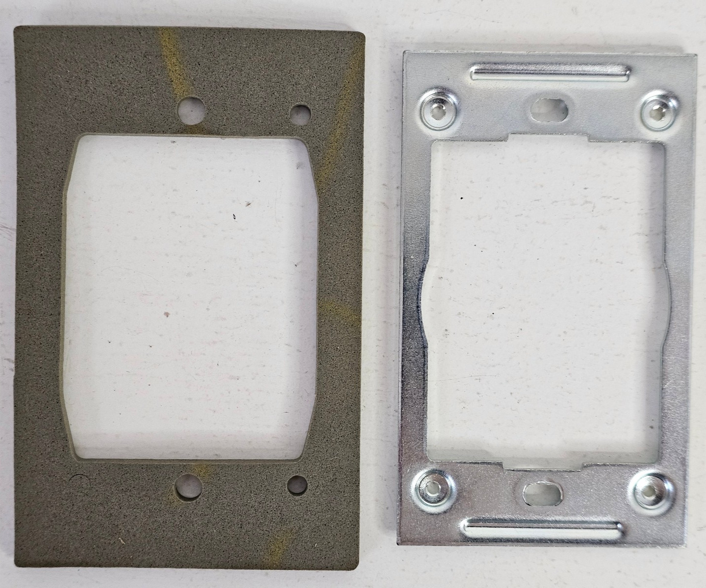 Ten Hubbell 7439 Adapter Plates 4 1/4″X 2 1/2″ W/Gasket, Mounting Screws NOS