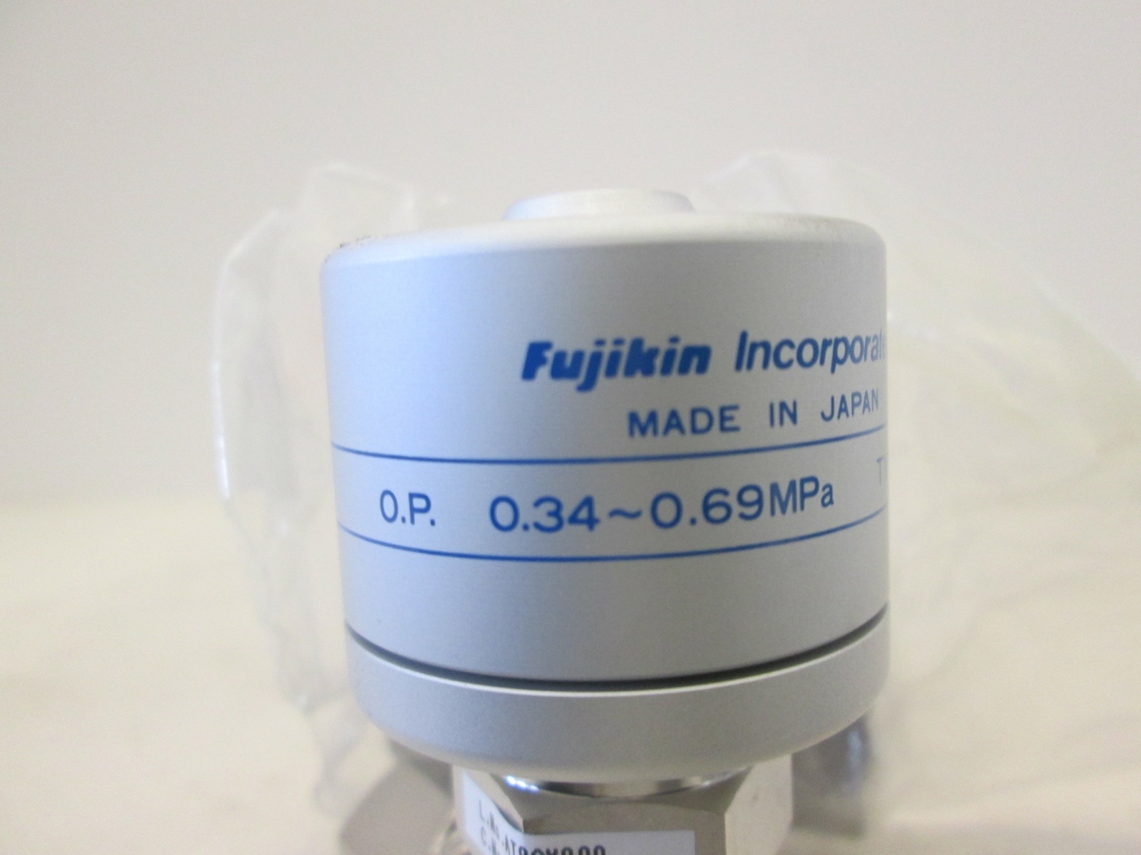 Fujikin, O.P. .34 -.69 MPa Pneumatic Valve, N.O, 316L, 1/4 FVCR, Used, Lot of 3