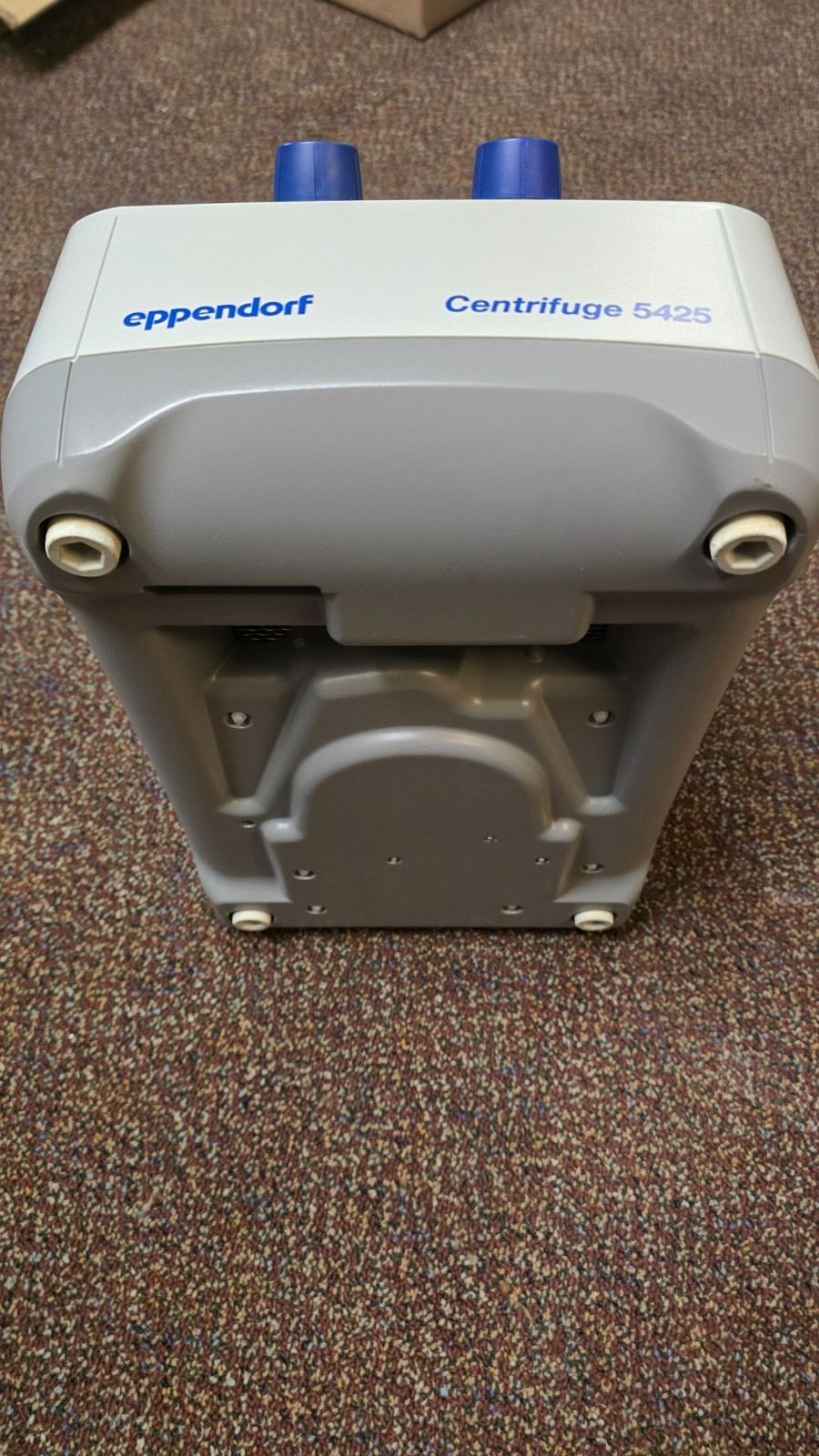 Eppendorf Centrifuge 5425 with Rotor FA-24-2. Used, great condition