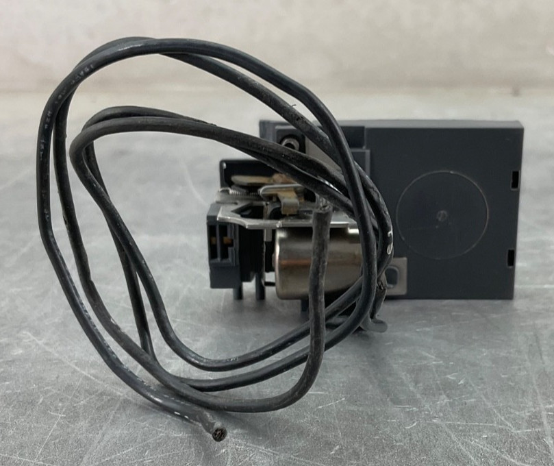 G.E. SAST1 SHUNT TRIP 120VAC 500mA SEDA/SEHA/SELA/SEPA/SFHA/SFLA/SFPA SHIPS FREE