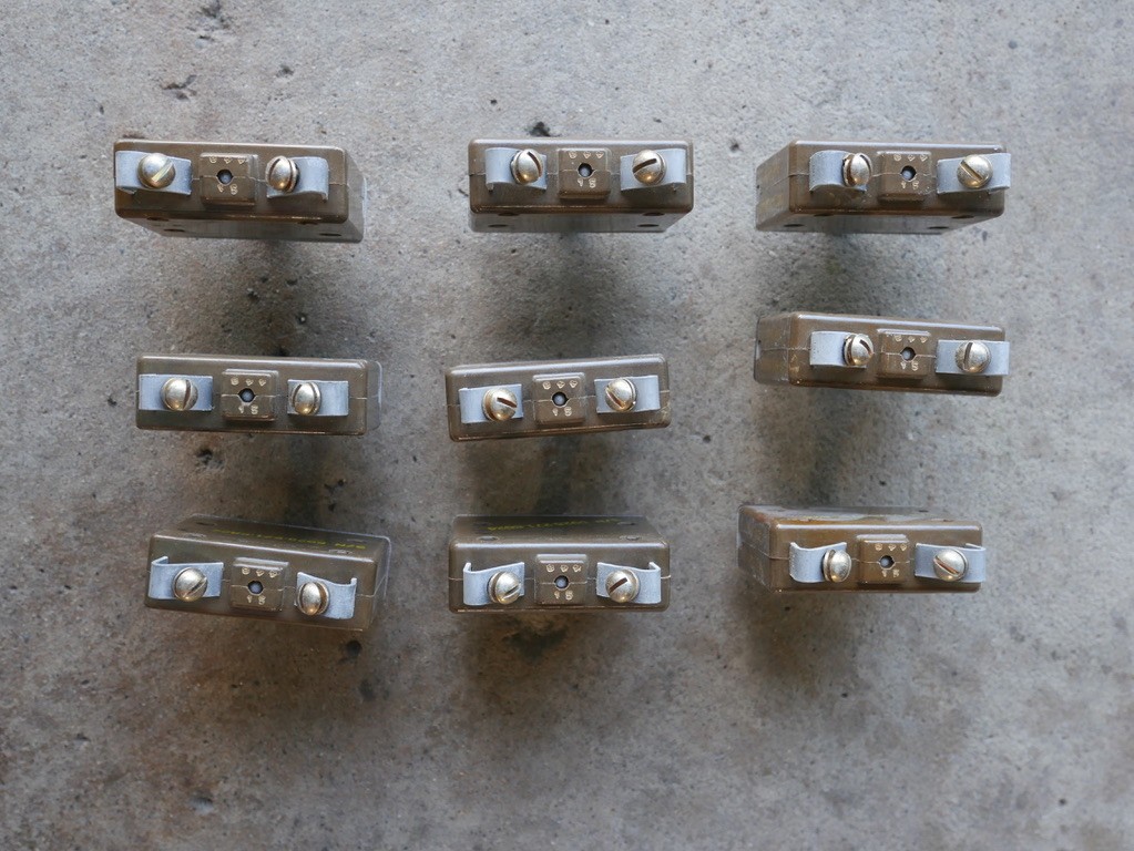 Vtg Mechanical Products Inc. Circuit Breaker S/N 5925-271-8824 Lot of 9 Untested