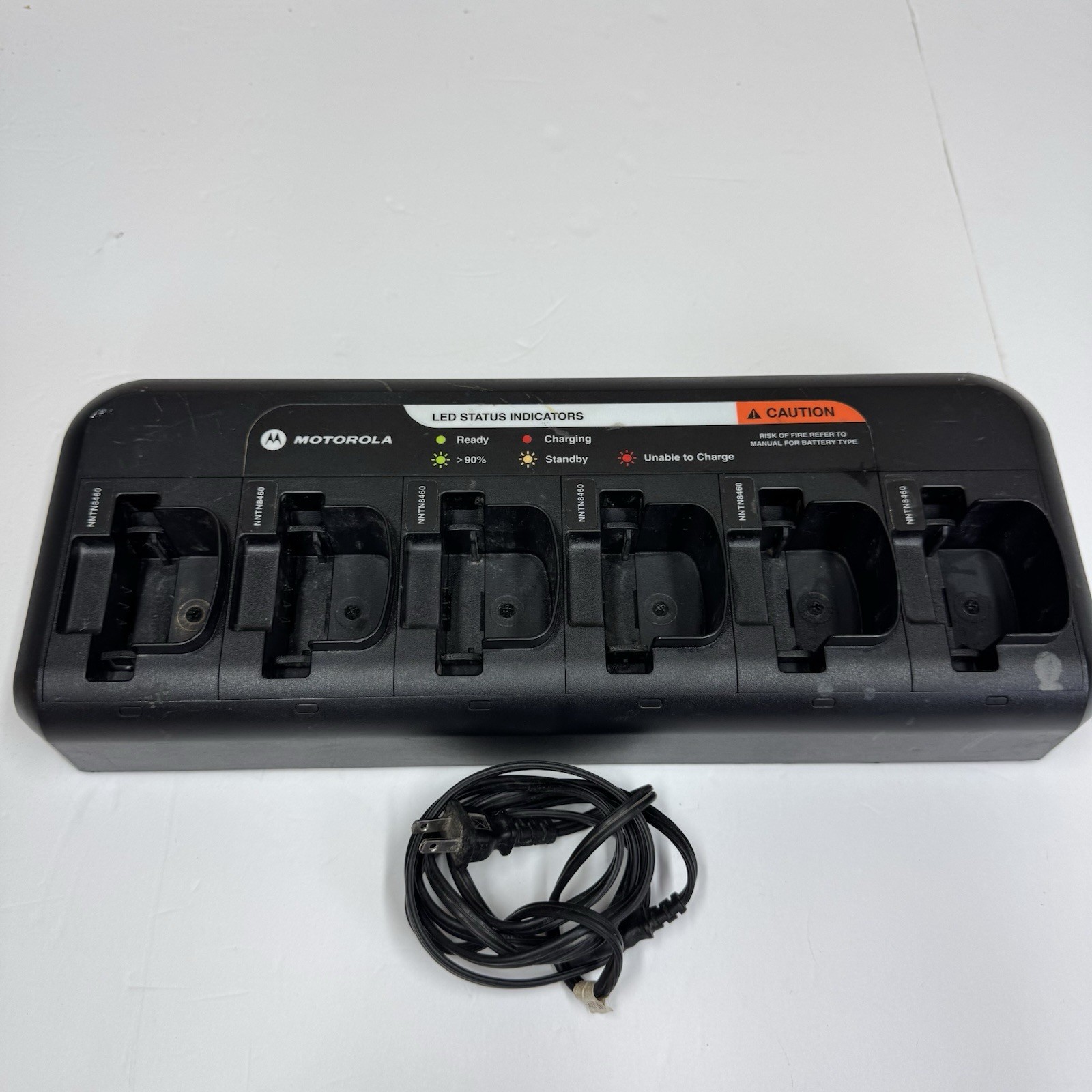 Motorola NNTN8410A Multi Unit Charger 2.4a Amp 100-240v-ac