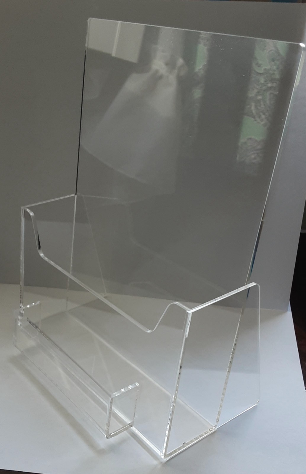 MaxGear Acrylic Brochure Holders 6×8 Inch With Business Card Holder 6 pack «New»