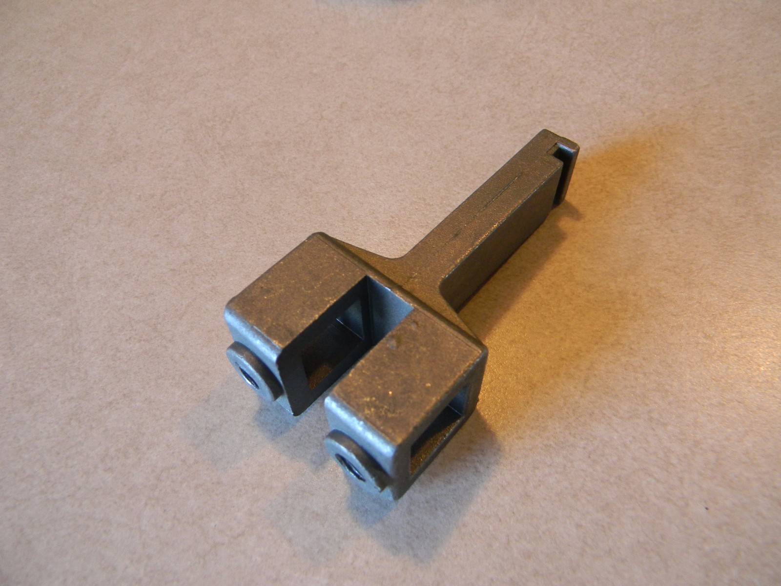 Jet 14″ band saw guide bracket support, cast iron machines