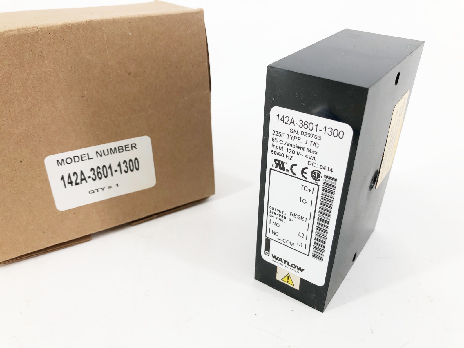 New Watlow 142A-3601-1300 Safety Over-Temp Controller 225F Type J T/C 120V