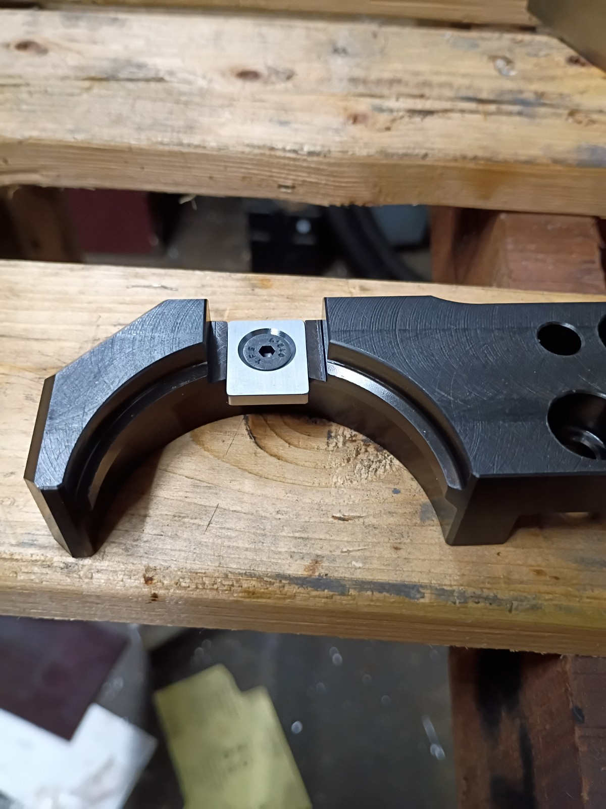 VMC HMC CAT 40 ARM TOOL GRIPPER, GRAB CLAW, BT 40_Custom to your Requirements
