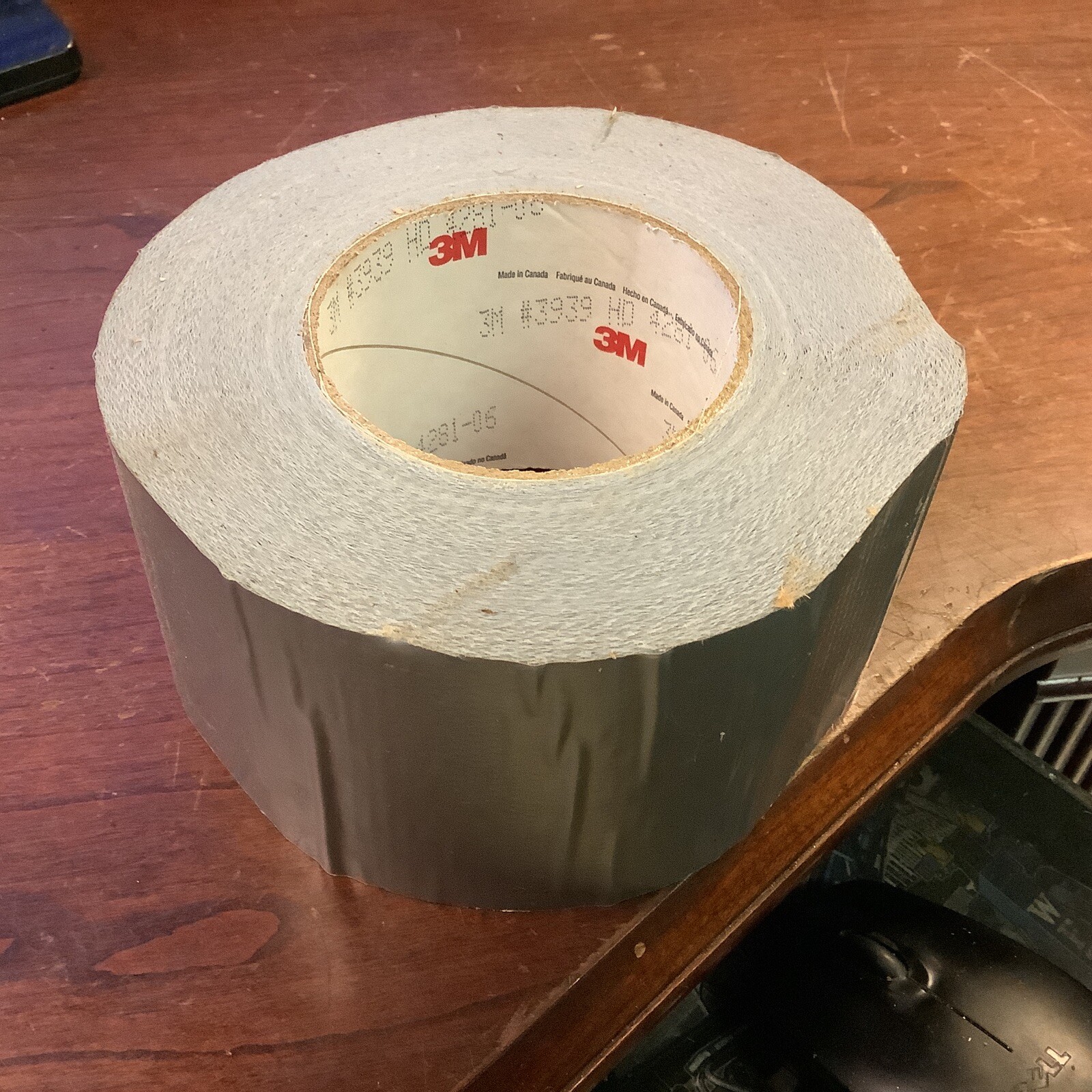 3M 70-0062-5015-6 (3939) 72.0mm x 54,8m/2.83in/po x 60 yd/v Duct Tape