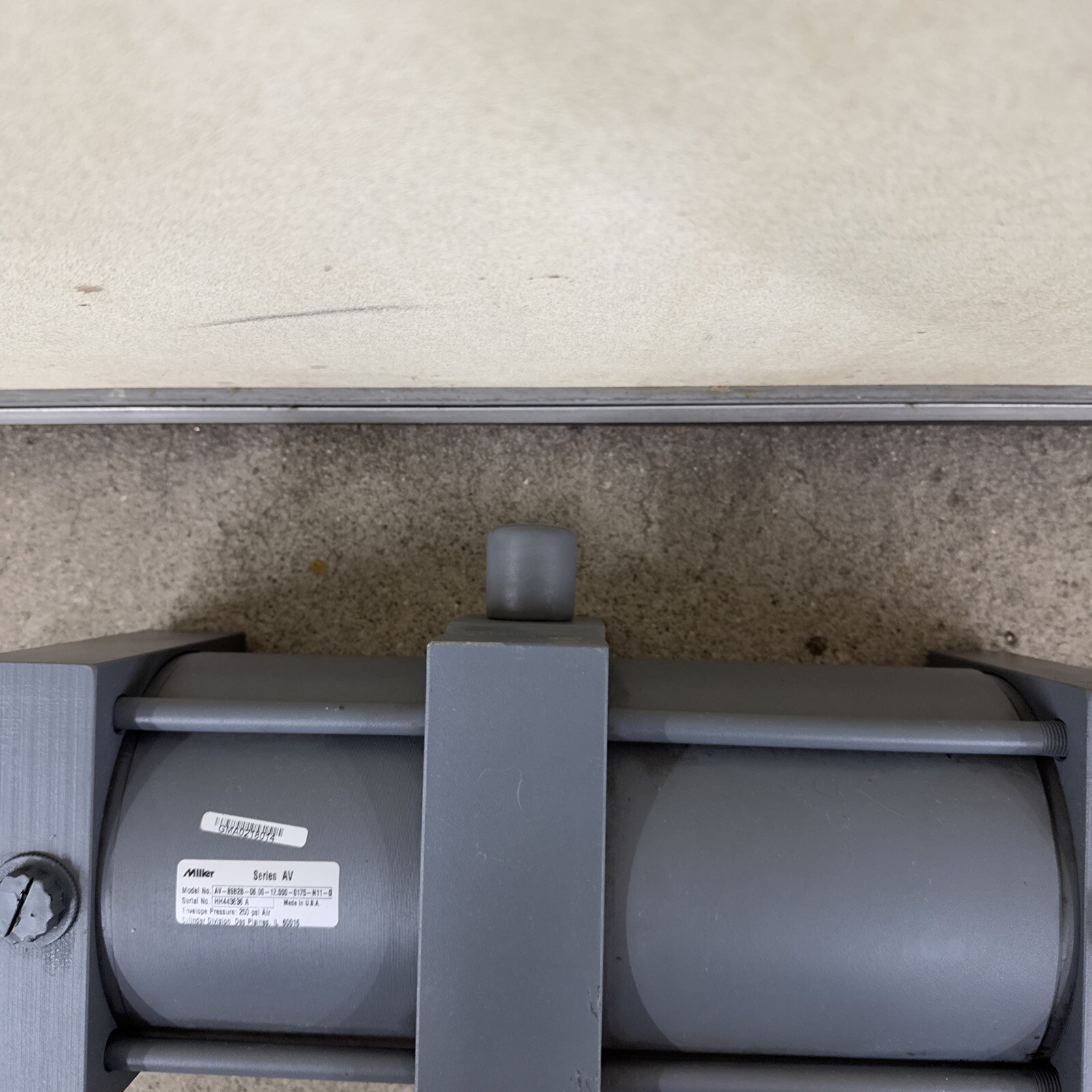 Miller AV-89B2B-06.00-12.000-0175-N11-0 Series AV Pneumatic Air Cylinder 250 PSI