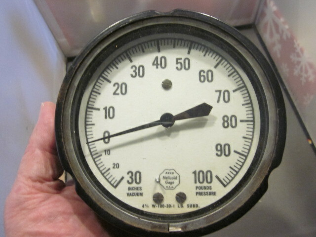 ACCO Helicoid 4-1/2 W-100-30-1LB Pressure Gauge/Gage -30 -100 PSI, BOTTOM MOUNT