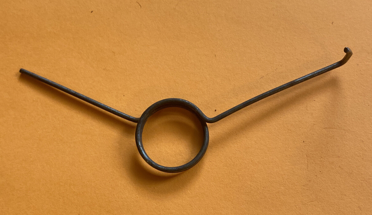 *NOS* 39352-SINGER-SPRING FOR SEWING MACHINES-FREE SHIPPING*