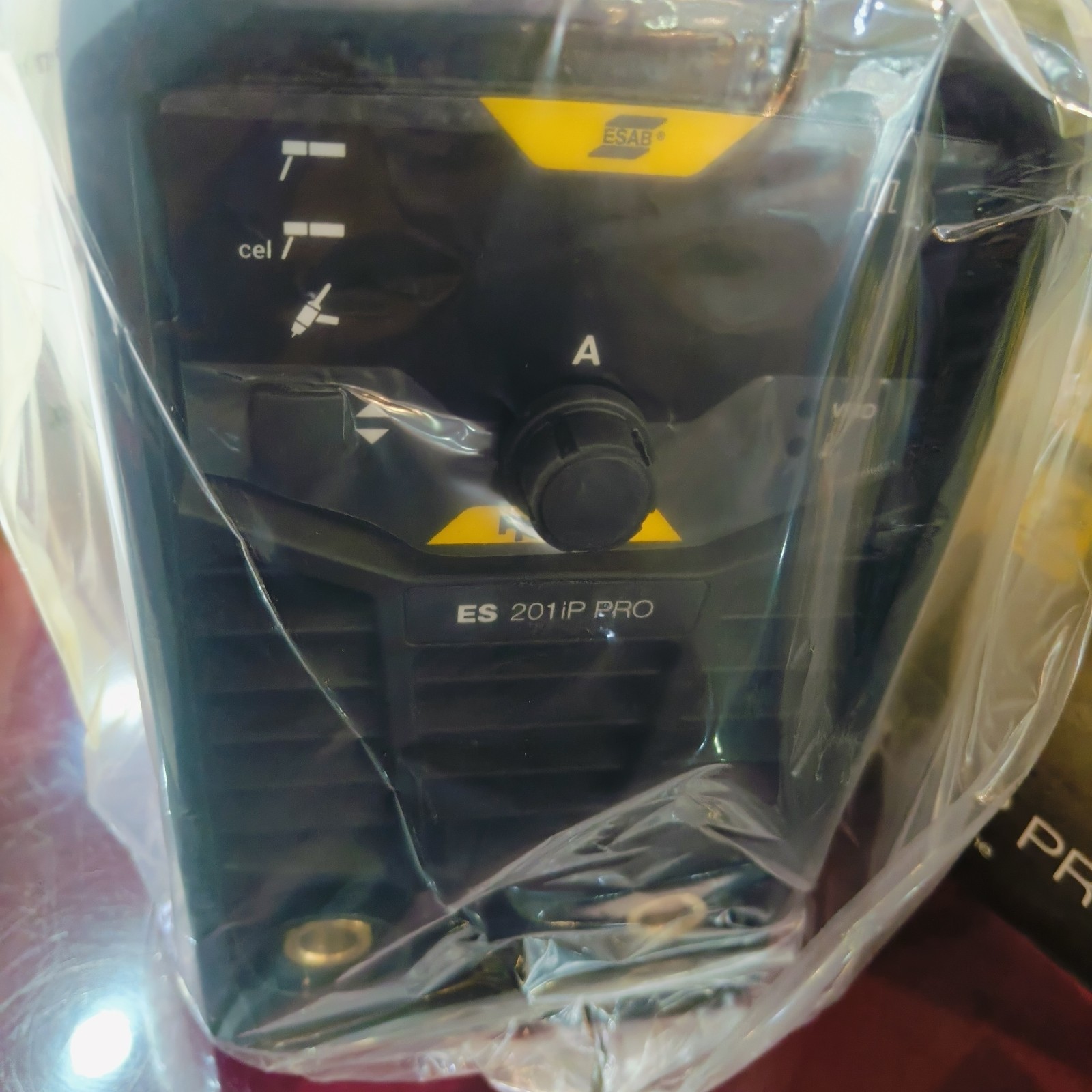 Esab Rogue Es 201ip Pro durable power source 230/115.