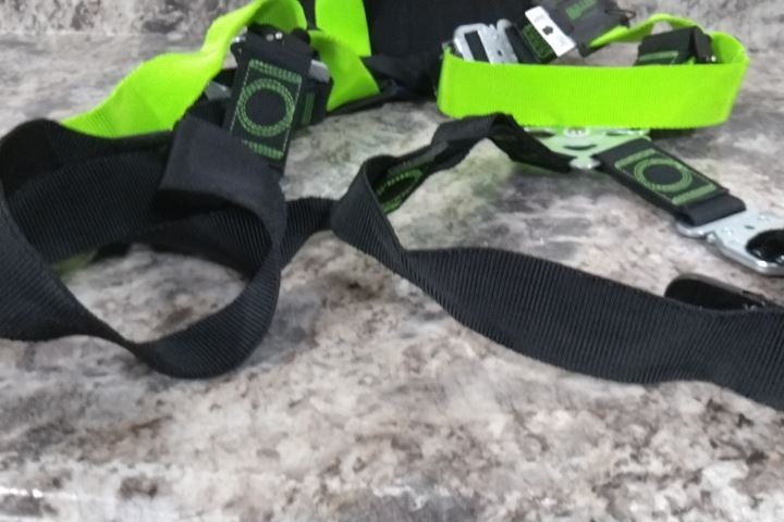 Honeywell Miller RDF-QC/S/MGN Size Small/Medium 400 Lb Weight Cap Body Harness