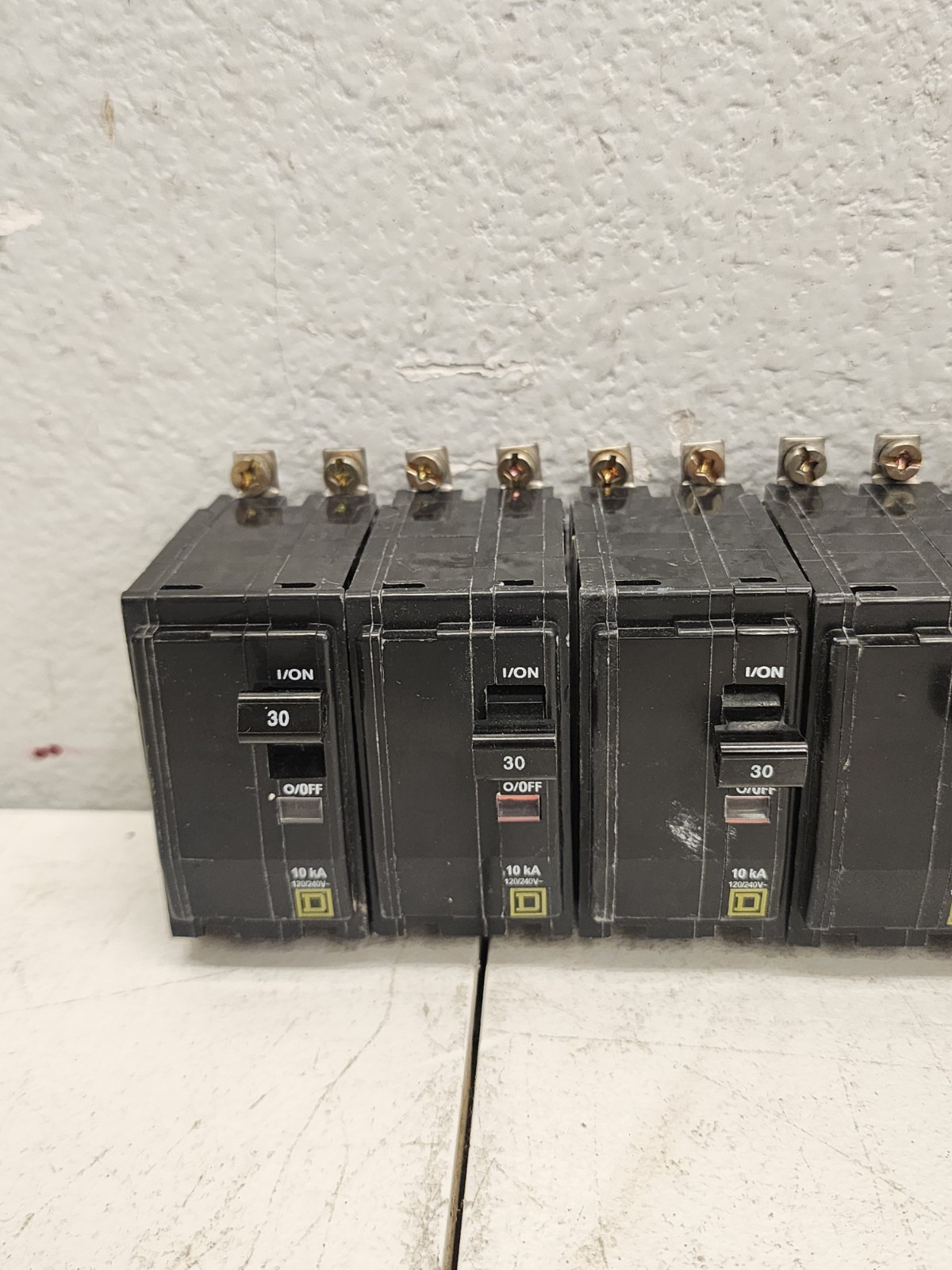 (7) Square D QO230 2-Pole 30 Amp 120/240V Plug-In Breaker Yellow D Trip Window