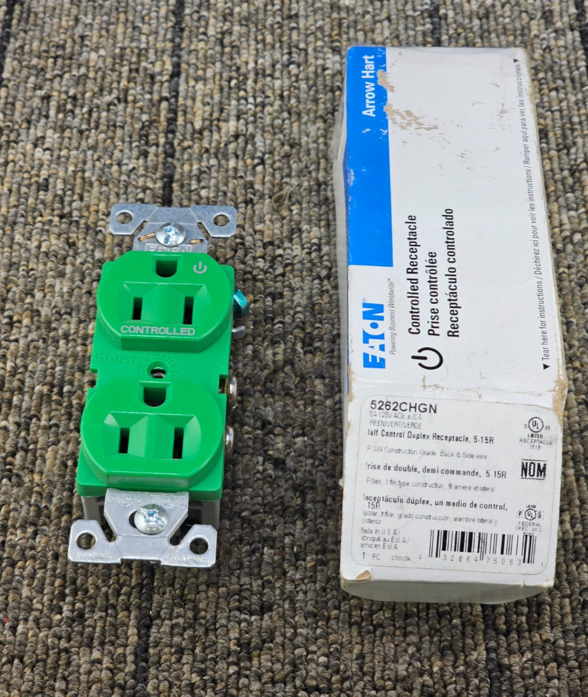 (QTY 2) Eaton 5262CHGN: 15A Half Control Duplex Receptacle 5-15R 2P 3W Green