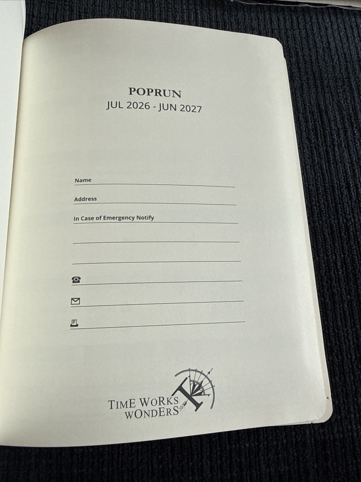 Poprun Vertical Weekly Planner 2026-2027 Medium Black Leather